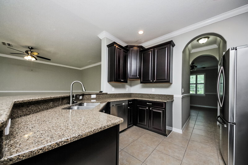 2,545/Mo, 6822 Butterfly Dr Harmony, FL 34773 Kitchen View
