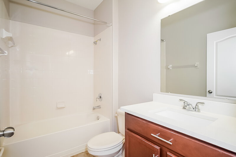 2,175/Mo, 3215 Blazing Star Ln Harmony, FL 34773 Bathroom View