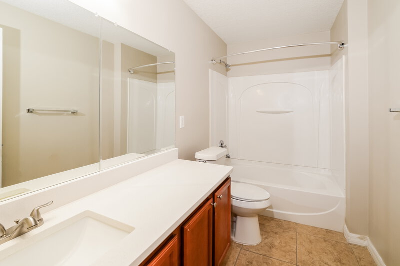 2,425/Mo, 1251 Alapaha Ln Orlando, FL 32828 Bathroom View