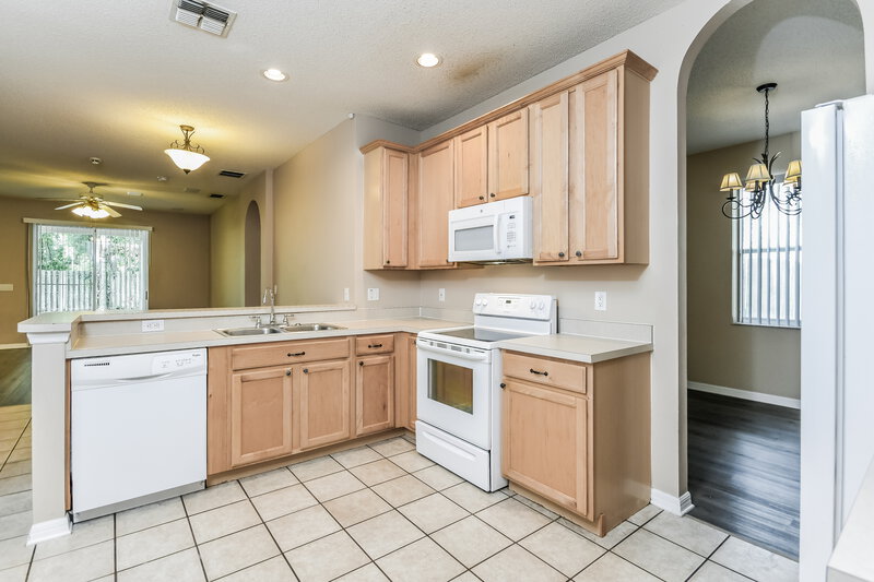 2,175/Mo, 1214 Reagans Reserve Blvd Apopka, FL 32712 Kitchen View