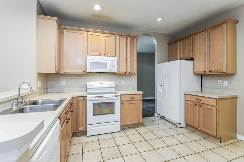 2,175/Mo, 1214 Reagans Reserve Blvd Apopka, FL 32712 Kitchen View 2