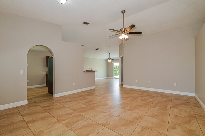 2,455/Mo, 457 Regal Downs Cir Winter Garden, FL 34787 Living Room View