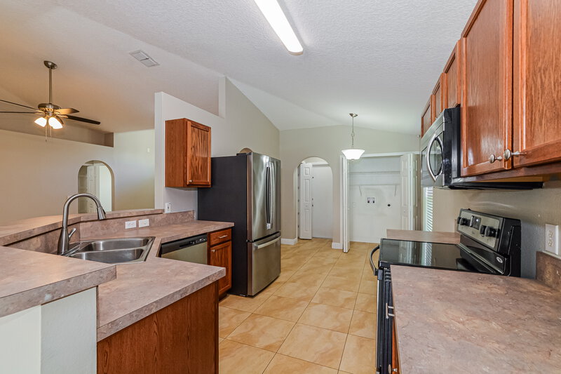 2,455/Mo, 457 Regal Downs Cir Winter Garden, FL 34787 Kitchen View