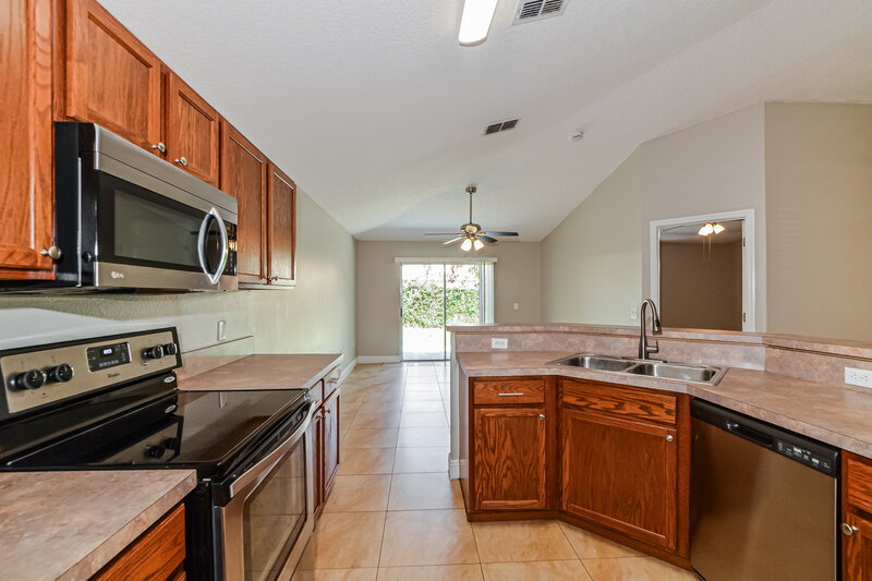 2,455/Mo, 457 Regal Downs Cir Winter Garden, FL 34787 Kitchen View 2