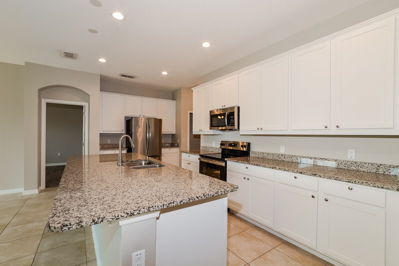 2,120/Mo, 4854 Terra Sole Pl Saint Cloud, FL 34771 Kitchen View 2