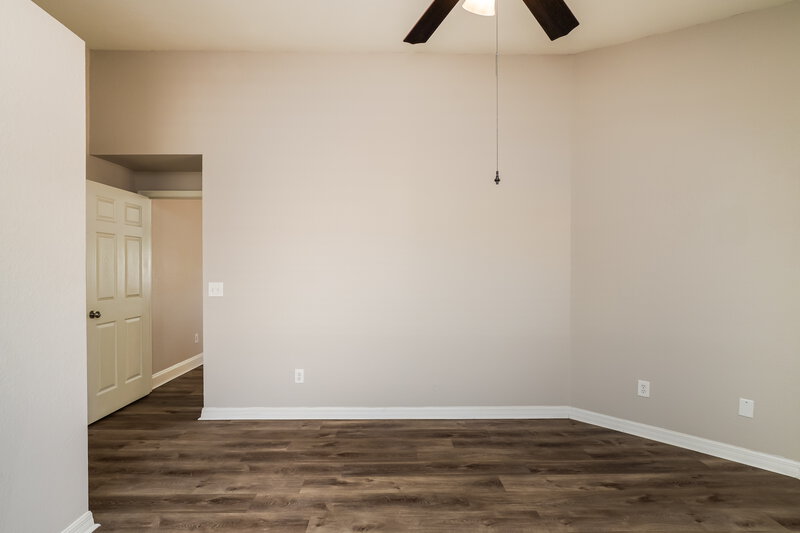 2,175/Mo, 348 Breezeway Dr Apopka, FL 32712 Main Bedroom View