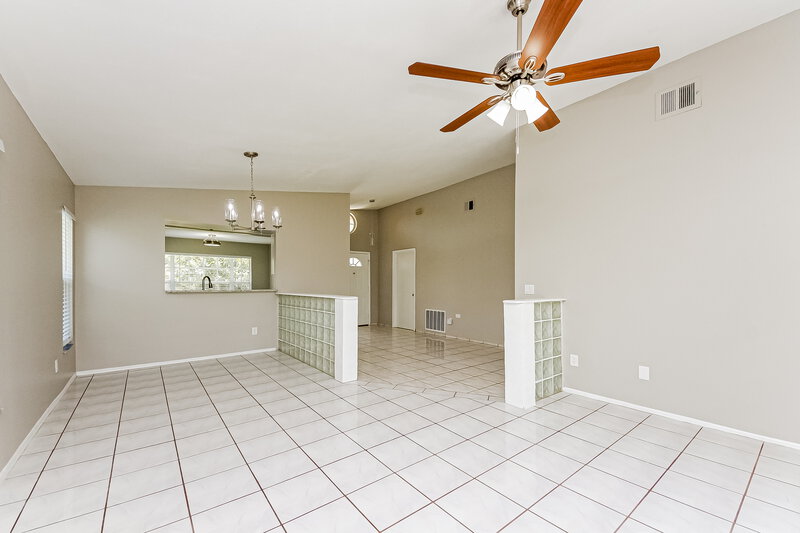 2,120/Mo, 1011 Ocala Woods Ln Orlando, FL 32824 Living Room View