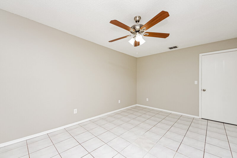 2,120/Mo, 1011 Ocala Woods Ln Orlando, FL 32824 Main Bedroom View 2