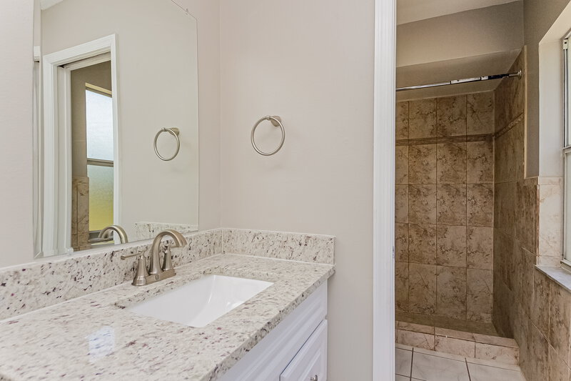 2,120/Mo, 1011 Ocala Woods Ln Orlando, FL 32824 Main Bedroom View 3