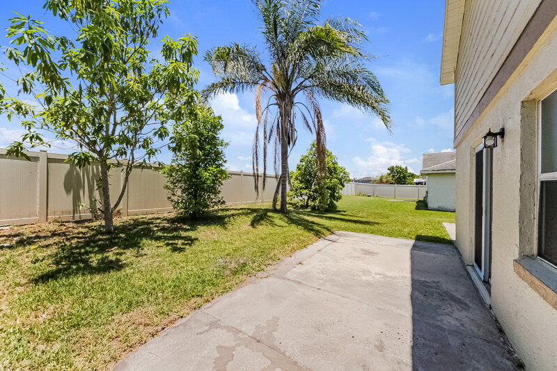 2,120/Mo, 1011 Ocala Woods Ln Orlando, FL 32824 Exterior View