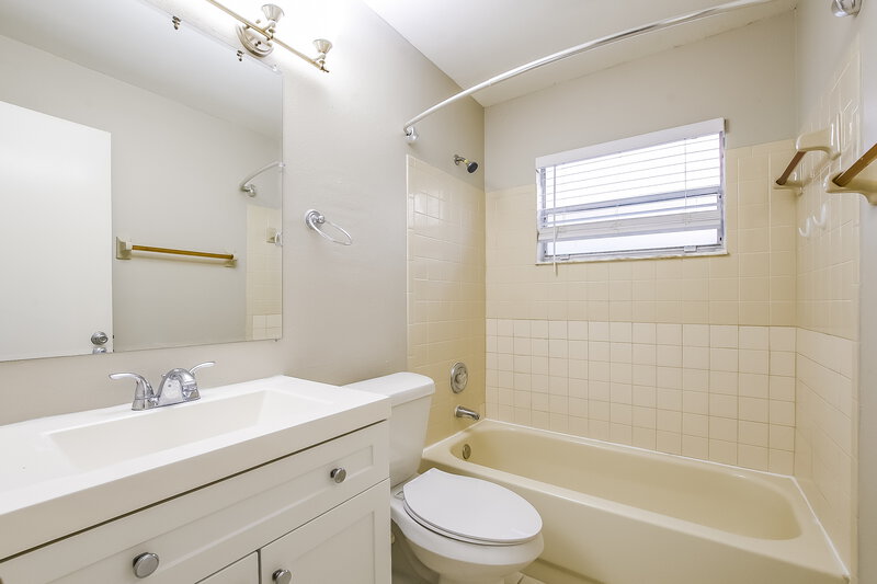 2,215/Mo, 9344 Chandon Dr Orlando, FL 32825 Misc View 12