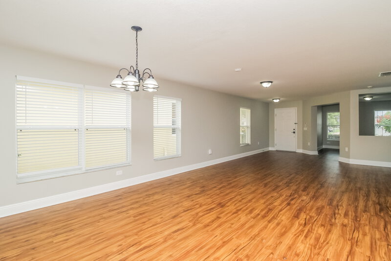 2,190/Mo, 1920 Strathmore Cir Mount Dora, FL 32757 Family Room View 2