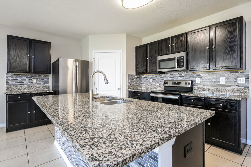 2,505/Mo, 3080 Sangria St Kissimmee, FL 34744 Kitchen View