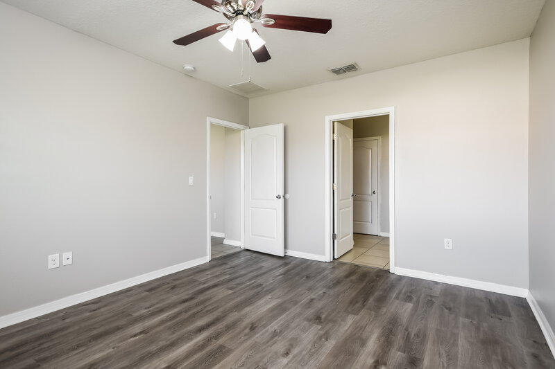 2,505/Mo, 3080 Sangria St Kissimmee, FL 34744 Main Bedroom View 2