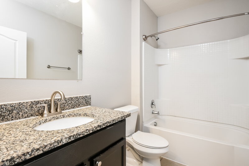 2,505/Mo, 3080 Sangria St Kissimmee, FL 34744 Bathroom View