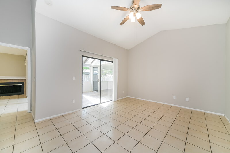2,295/Mo, 1422 Julip Dr Orlando, FL 32825 Main Bedroom View 2