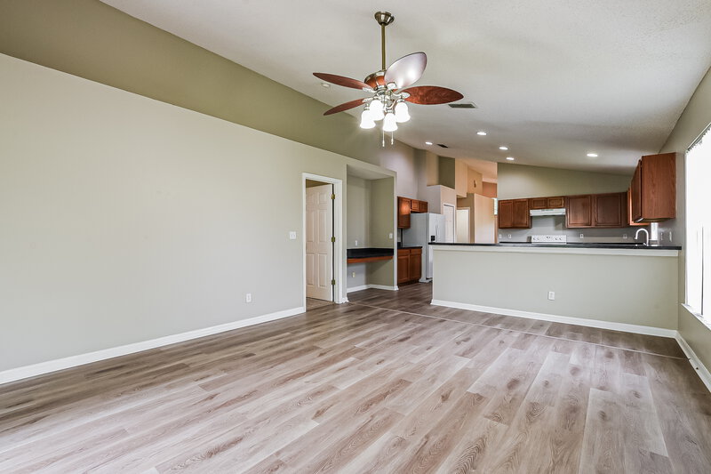 2,075/Mo, 3005 Lorimer Ct Groveland, FL 34736 Living Room View 2