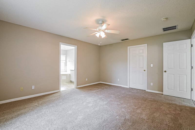 2,075/Mo, 3005 Lorimer Ct Groveland, FL 34736 Main Bedroom View 2