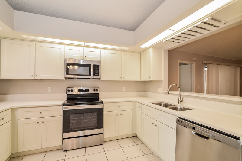 2,650/Mo, 1038 Shaffer Trail Oviedo, FL 32765 Misc View 4