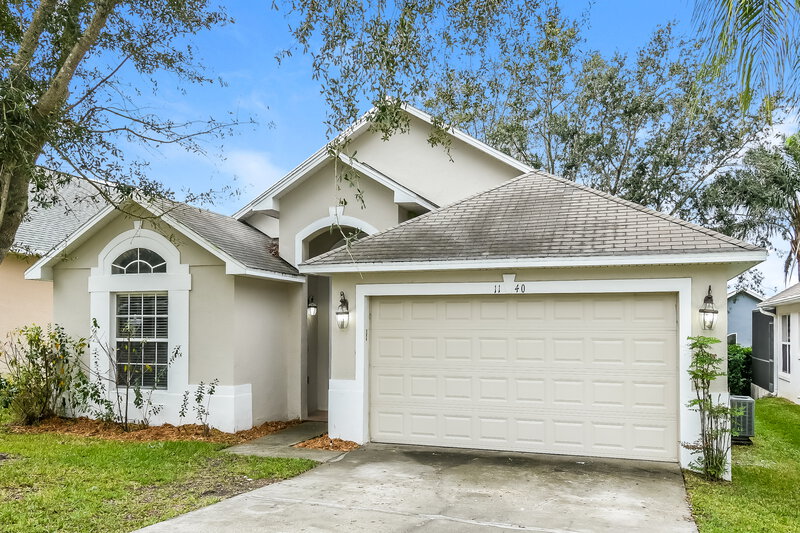 2,240/Mo, 1140 Stoneham Dr Groveland, FL 34736 Front View