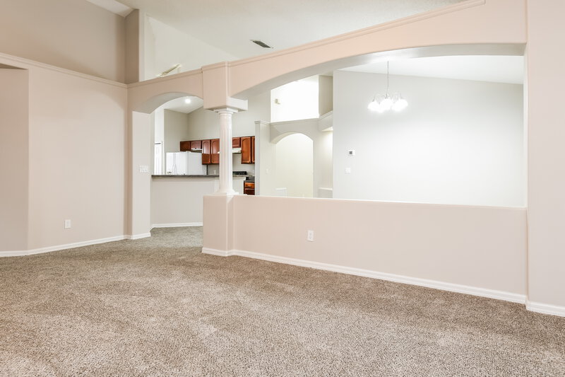 2,240/Mo, 1140 Stoneham Dr Groveland, FL 34736 Living Room View 2