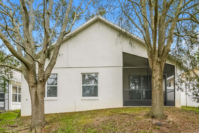 2,240/Mo, 1140 Stoneham Dr Groveland, FL 34736 Rear View