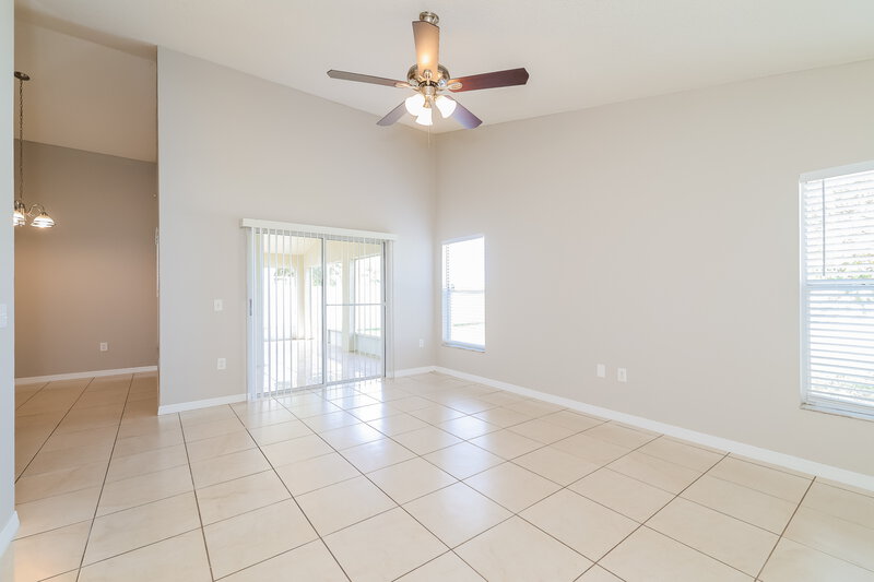 2,180/Mo, 431 Peppermill Cir Kissimmee, FL 34758 Living Room View
