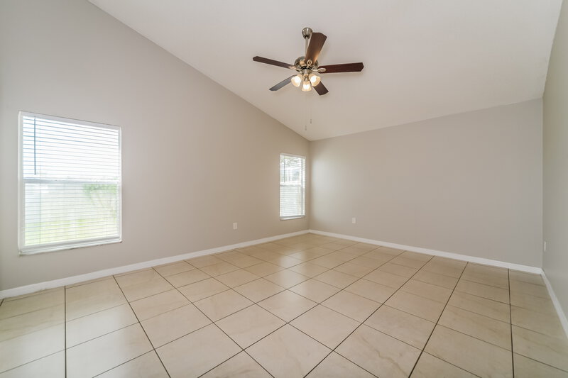 1,970/Mo, 431 Peppermill Cir Kissimmee, FL 34758 Living Room View