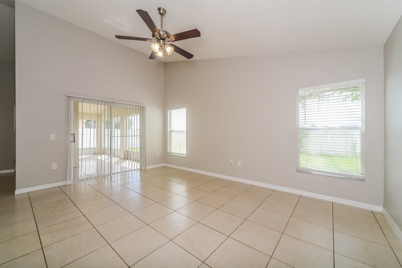 1,970/Mo, 431 Peppermill Cir Kissimmee, FL 34758 Living Room View 2