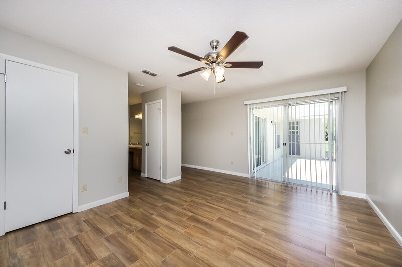2,785/Mo, 2854 Camomile Dr Orlando, FL 32837 Main Bedroom View