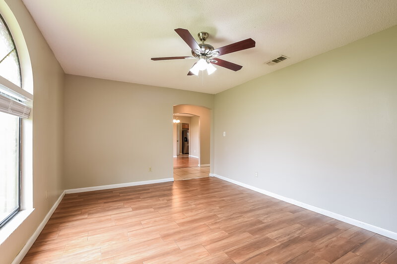 2,590/Mo, 2854 Camomile Dr Orlando, FL 32837 Family Room View 2