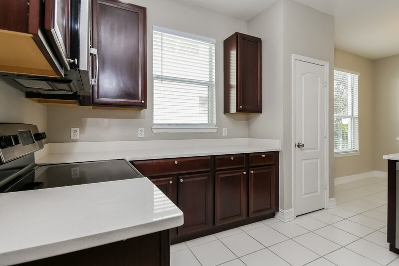 2,400/Mo, 7013 Buttonbush Loop Harmony, FL 34773 Kitchen View
