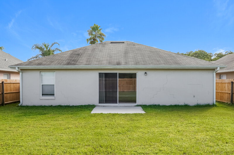2,175/Mo, 424 Fieldstream W Blvd Orlando, FL 32825 Rear View 3