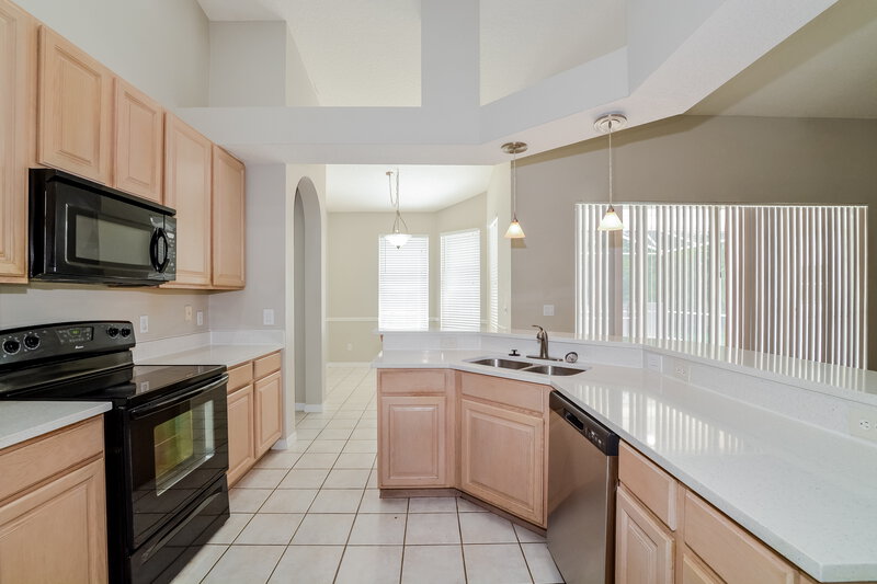 2,950/Mo, 14834 Oldham Dr Orlando, FL 32826 Kitchen View