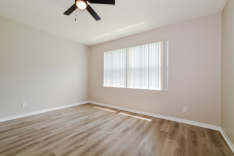 2,950/Mo, 14834 Oldham Dr Orlando, FL 32826 Main Bedroom View