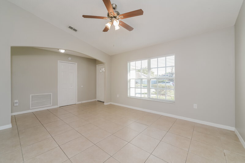 1,980/Mo, 307 Mormanno Way Kissimmee, FL 34758 Living Room View