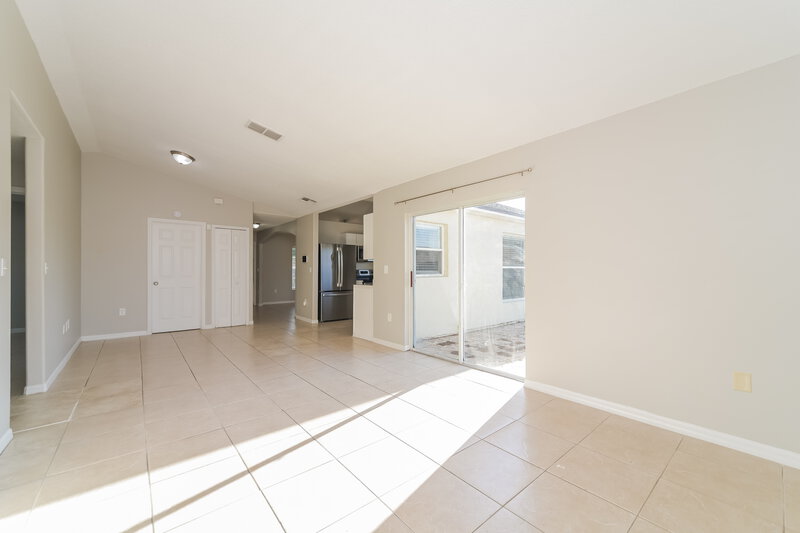 1,980/Mo, 307 Mormanno Way Kissimmee, FL 34758 Family Room View 2