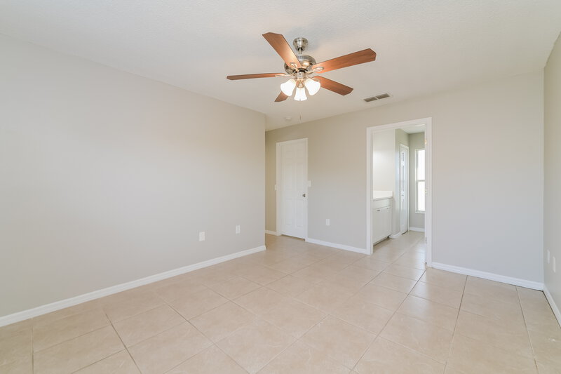1,980/Mo, 307 Mormanno Way Kissimmee, FL 34758 Main Bedroom View 2