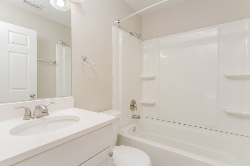 1,980/Mo, 307 Mormanno Way Kissimmee, FL 34758 Bathroom View