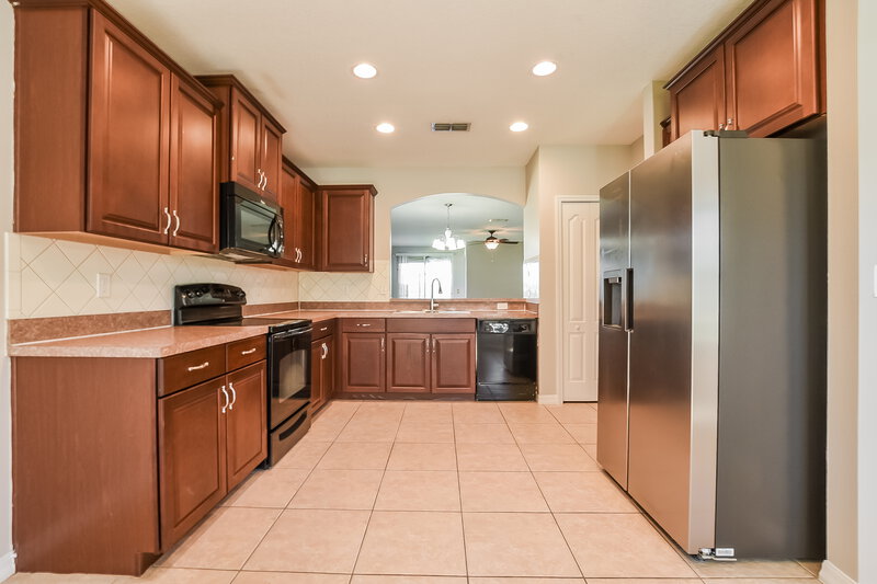 2,000/Mo, 194 Compass Rose Dr Groveland, FL 34736 Kitchen View