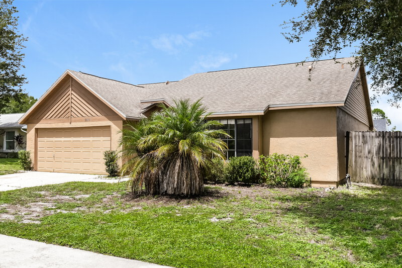 2,395/Mo, 5619 Garden Grove Cir Winter Park, FL 32792 Front View