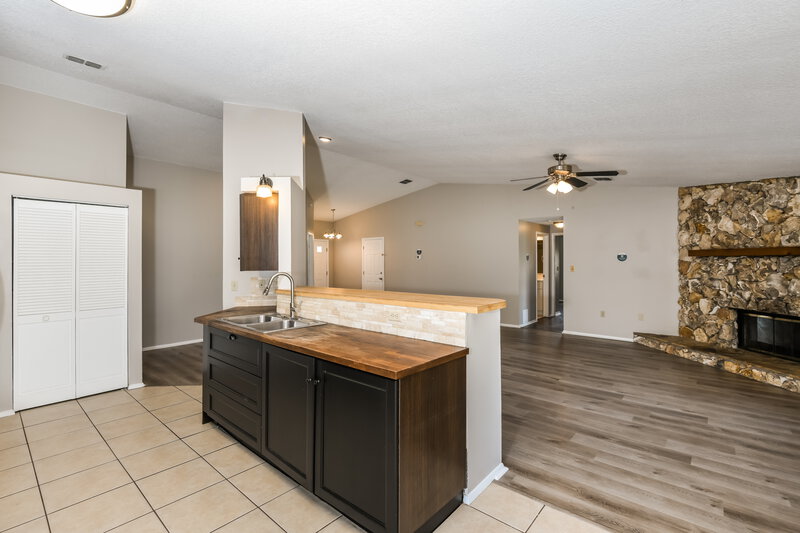 2,395/Mo, 5619 Garden Grove Cir Winter Park, FL 32792 Kitchen View
