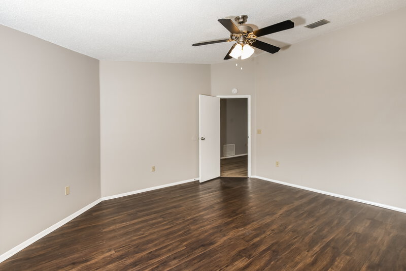 2,395/Mo, 5619 Garden Grove Cir Winter Park, FL 32792 Main Bedroom View 2