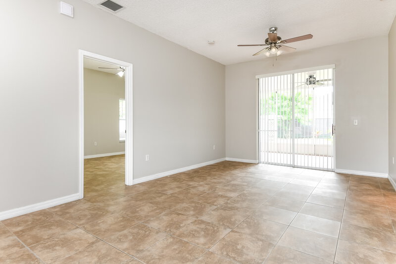 2,055/Mo, 503 Brighton Ct Kissimmee, FL 34758 Living Room View 2