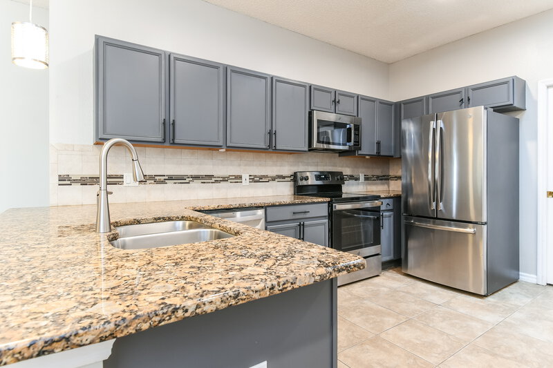 2,055/Mo, 503 Brighton Ct Kissimmee, FL 34758 Kitchen View 2