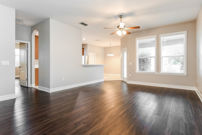 2,195/Mo, 3327 Primrose Willow Dr Harmony, FL 34773 Living Room View
