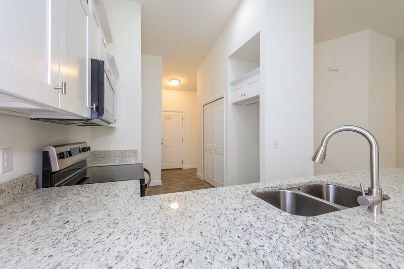 1,930/Mo, 146 Mediterranean Ct Kissimmee, FL 34758 Kitchen View 2