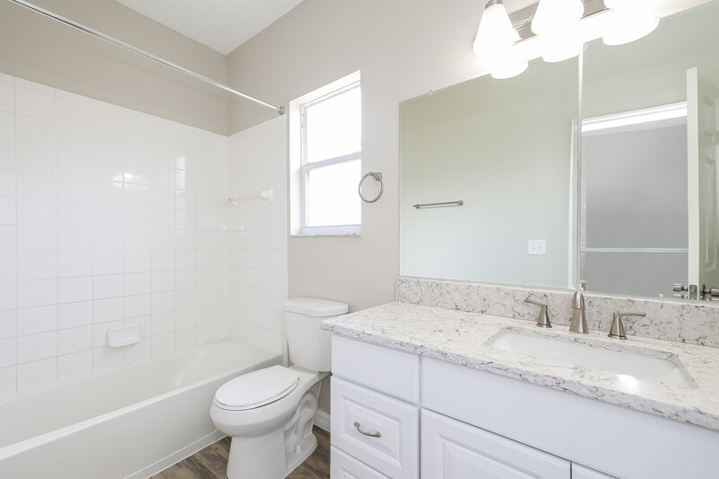 2,595/Mo, 133 Mediterranean Ct Kissimmee, FL 34758 Bathroom View 2