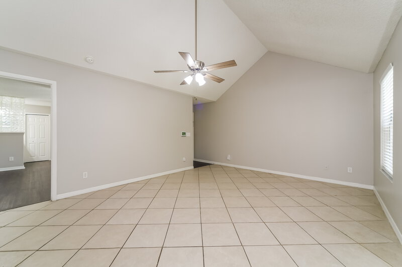 1,965/Mo, 1833 Iroquois Dr Apopka, FL 32703 Living Room View