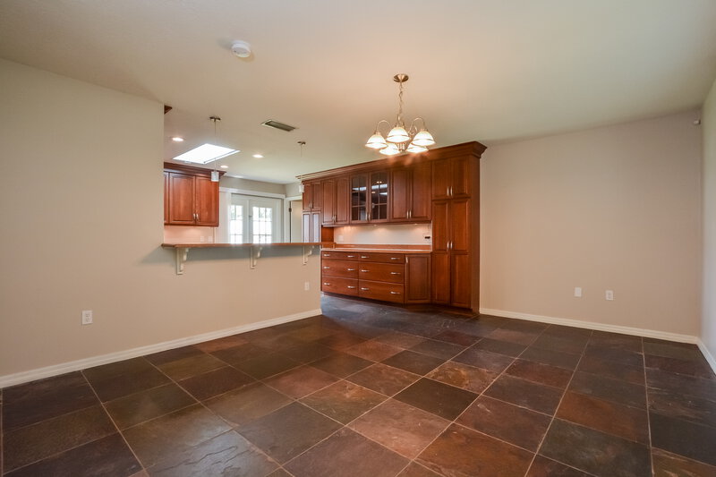 2,085/Mo, 5321 Royal Oak Dr Fruitland Park, FL 34731 Dining Room View